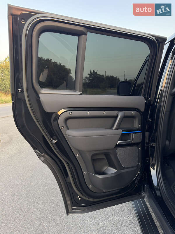 Позашляховик / Кросовер Land Rover Defender 2022 в Дніпрі