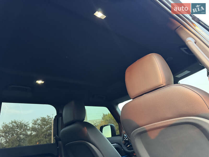 Позашляховик / Кросовер Land Rover Defender 2022 в Дніпрі
