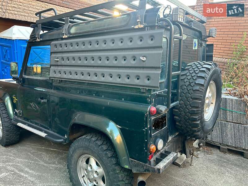 Внедорожник / Кроссовер Land Rover Defender 2001 в Киеве фото 3 Внедорожник / Кроссовер Land Rover Defender 2001 в Киеве