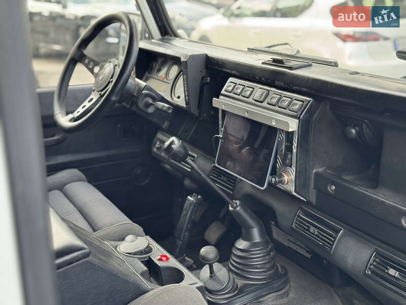 Внедорожник / Кроссовер Land Rover Defender 2005 в Киеве фото 34 Внедорожник / Кроссовер Land Rover Defender 2005 в Киеве