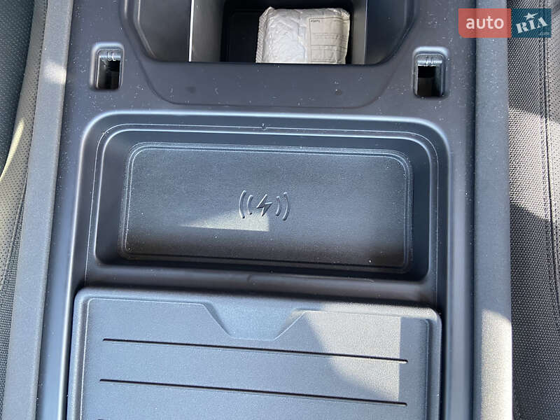 Внедорожник / Кроссовер Land Rover Defender 2020 в Киеве