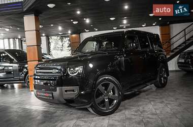 Внедорожник / Кроссовер Land Rover Defender 2022 в 