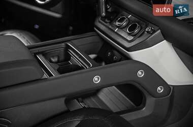 Внедорожник / Кроссовер Land Rover Defender 2022 в 