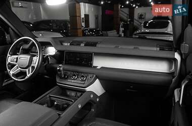Внедорожник / Кроссовер Land Rover Defender 2022 в 