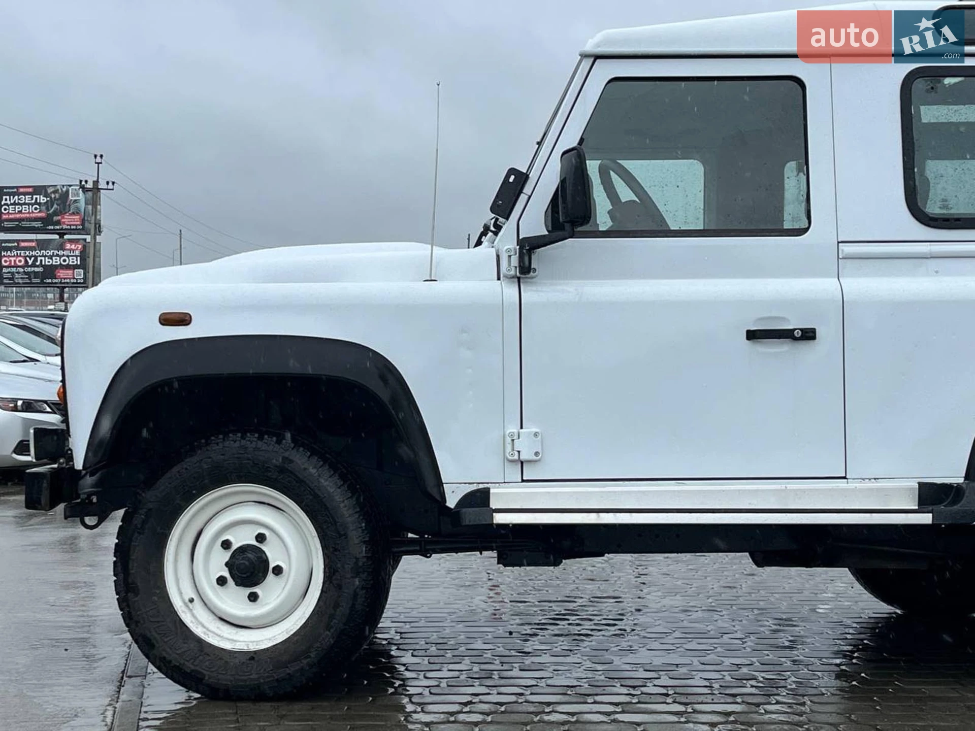 2013 Land Rover Defender - мініатюра 12