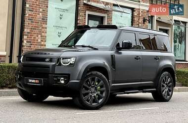 Внедорожник / Кроссовер Land Rover Defender 2022 в 