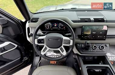 Внедорожник / Кроссовер Land Rover Defender 2022 в 