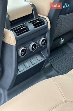 Внедорожник / Кроссовер Land Rover Defender 2024 в 