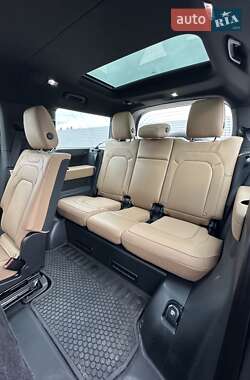 Внедорожник / Кроссовер Land Rover Defender 2024 в 