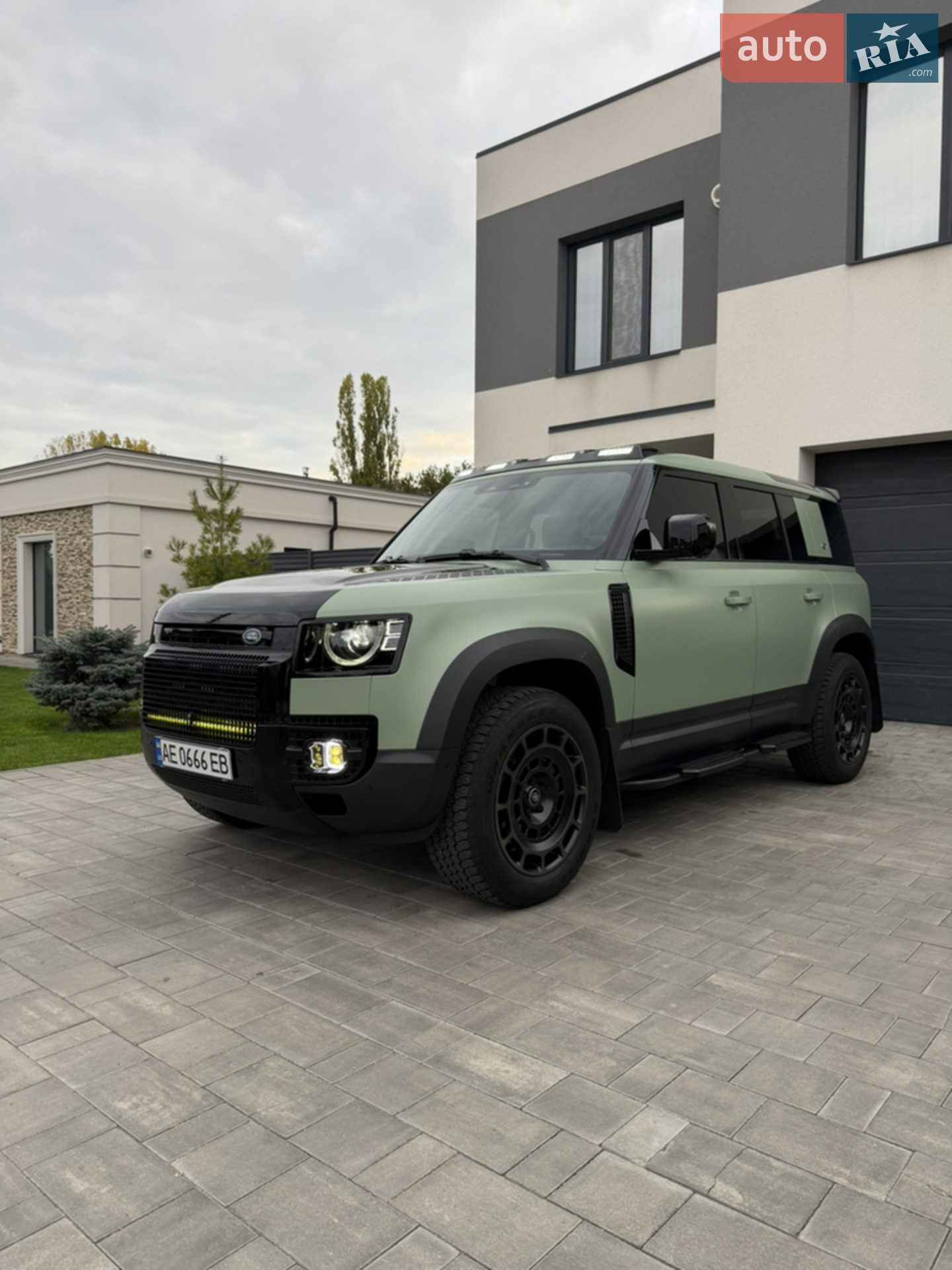 2023 Land Rover Defender - мініатюра 3