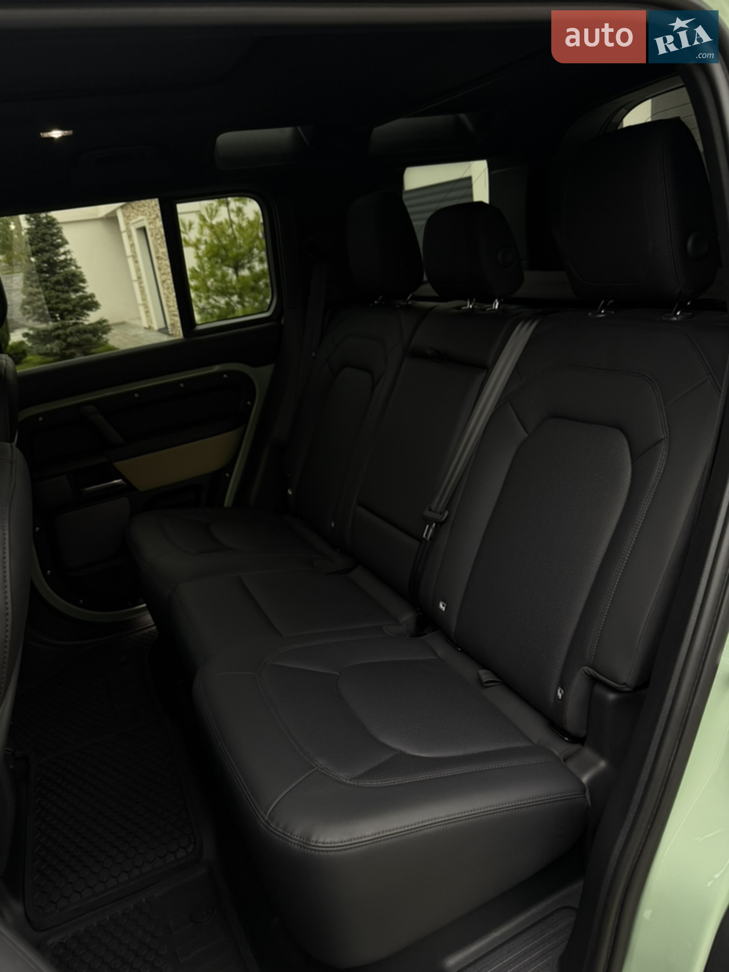 2023 Land Rover Defender - мініатюра 14