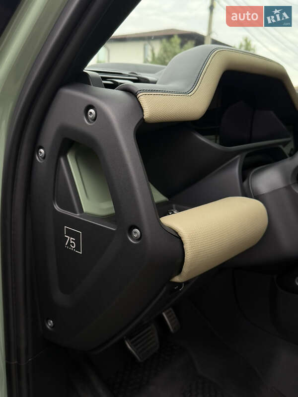 Внедорожник / Кроссовер Land Rover Defender 2023 в Днепре