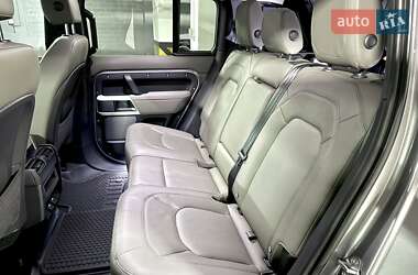 Позашляховик / Кросовер Land Rover Defender 2022 в  фото 32 Позашляховик / Кросовер Land Rover Defender 2022 в