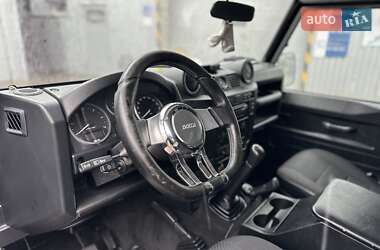 Позашляховик / Кросовер Land Rover Defender 2014 в  фото 25 Позашляховик / Кросовер Land Rover Defender 2014 в