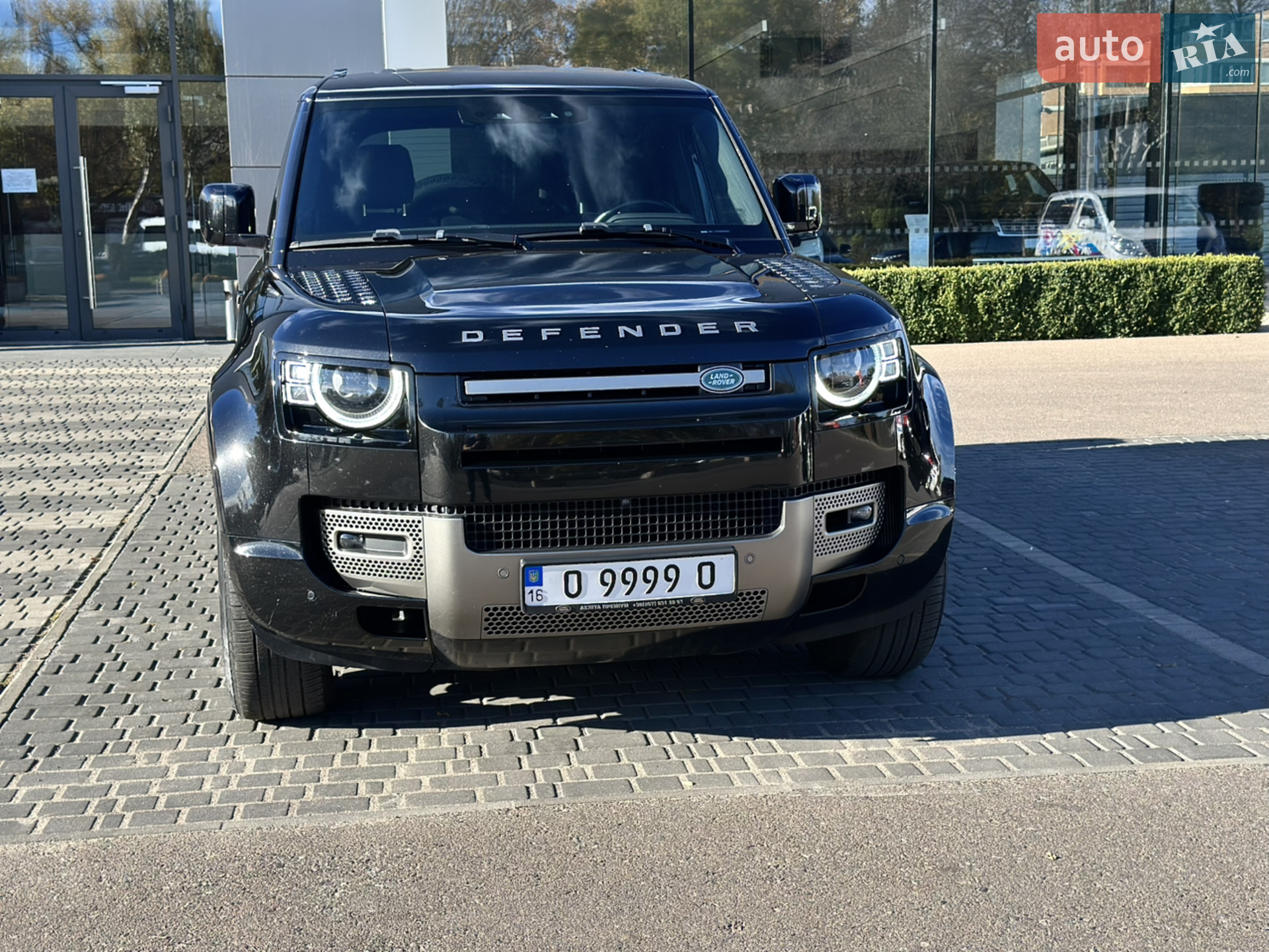 2021 Land Rover Defender - мініатюра 2