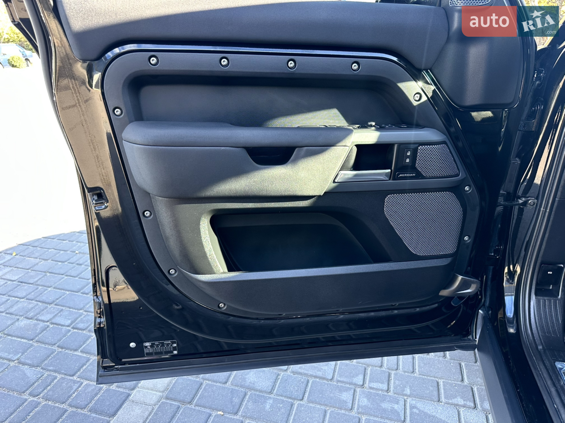 2021 Land Rover Defender - мініатюра 17