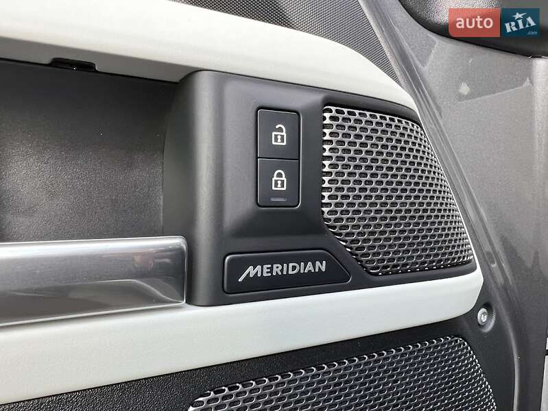 Позашляховик / Кросовер Land Rover Defender 2023 в Дніпрі