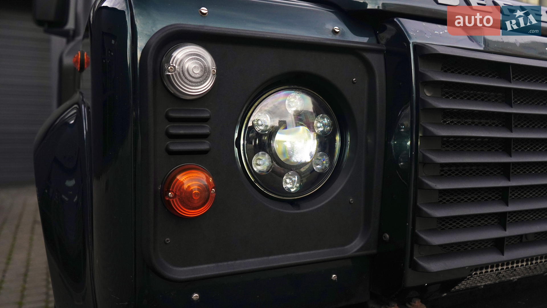 2015 Land Rover Defender - мініатюра 10