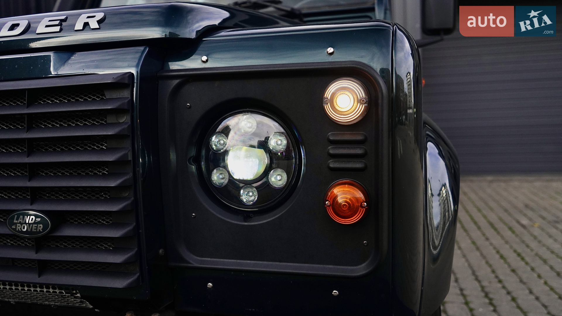 2015 Land Rover Defender - мініатюра 11