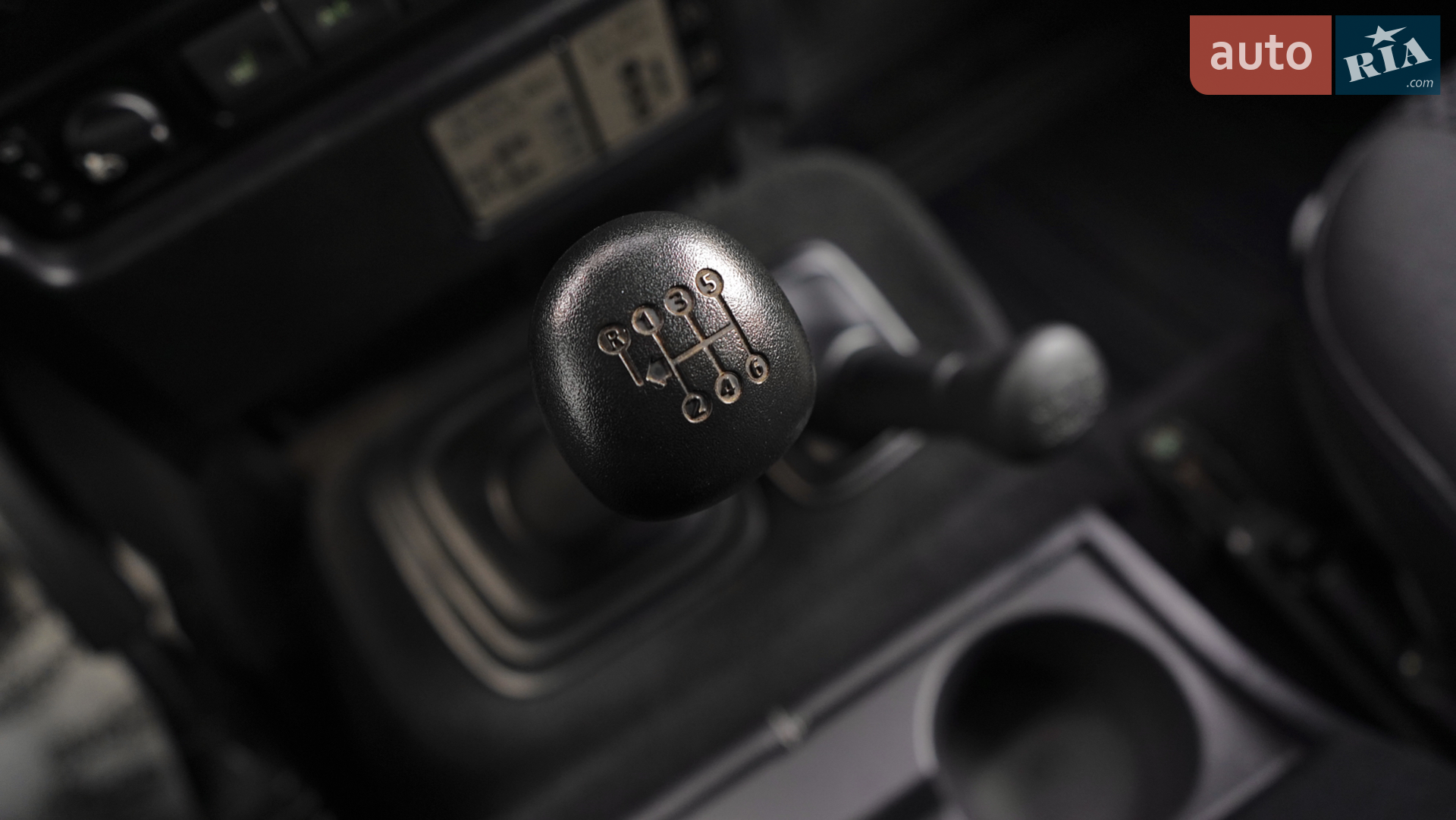 2015 Land Rover Defender - мініатюра 25