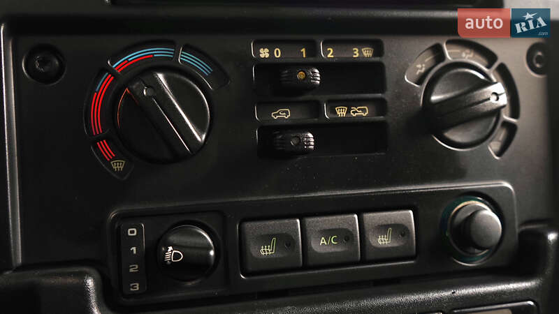 Внедорожник / Кроссовер Land Rover Defender 2015 в Львове