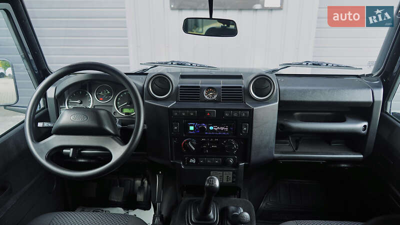 Внедорожник / Кроссовер Land Rover Defender 2015 в Львове