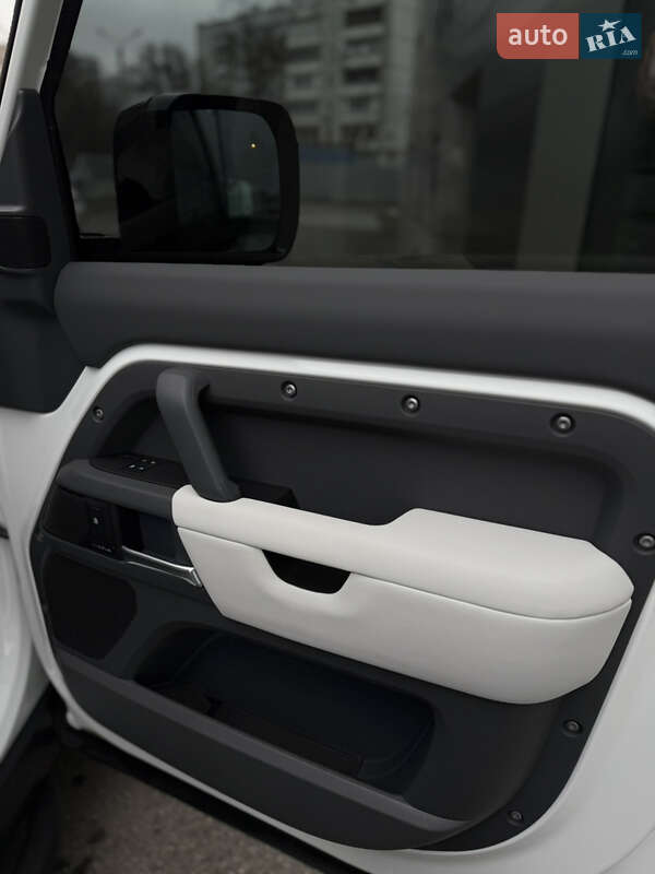Внедорожник / Кроссовер Land Rover Defender 2024 в Харькове