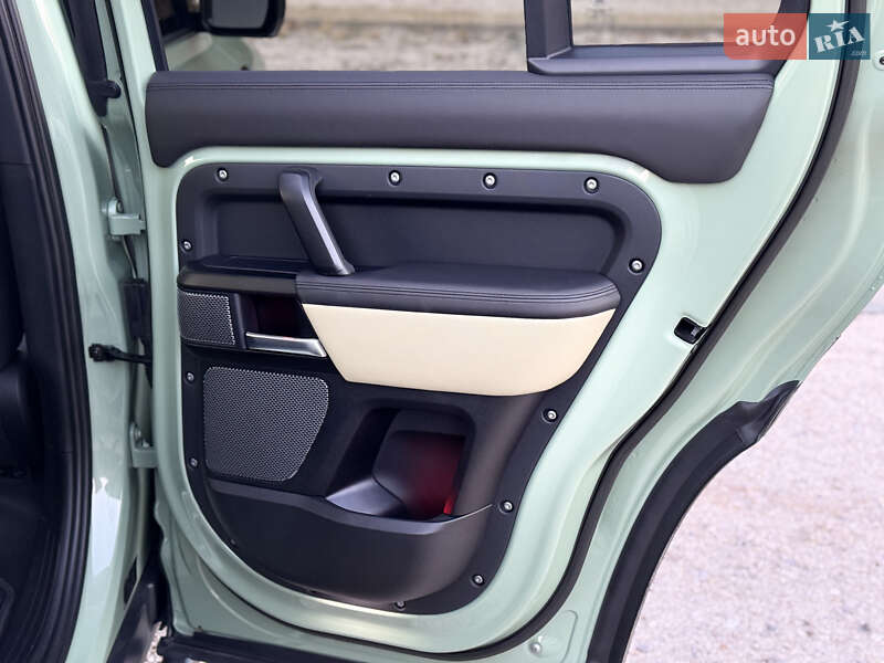Внедорожник / Кроссовер Land Rover Defender 2023 в Днепре