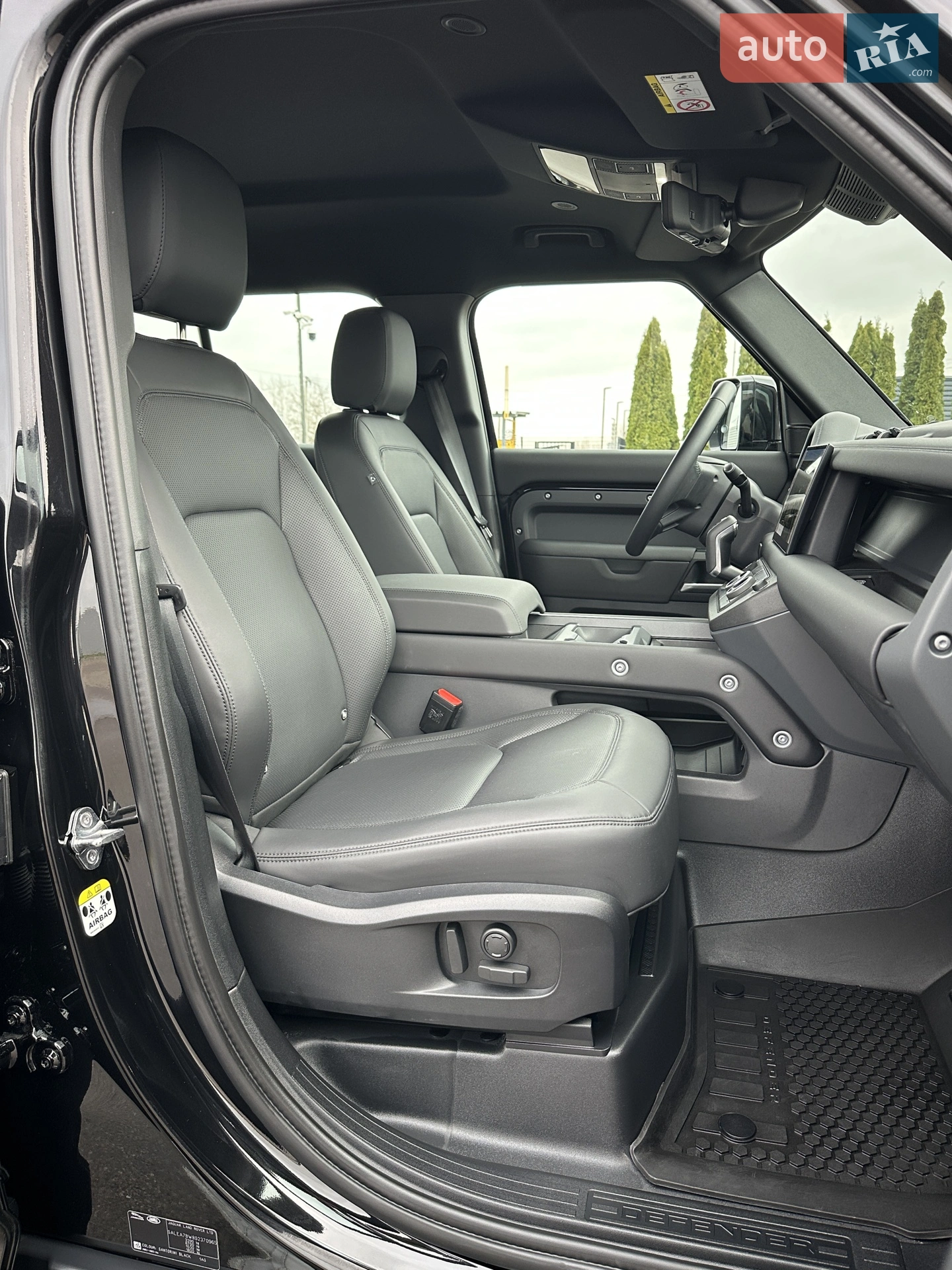 2024 Land Rover Defender - мініатюра 30