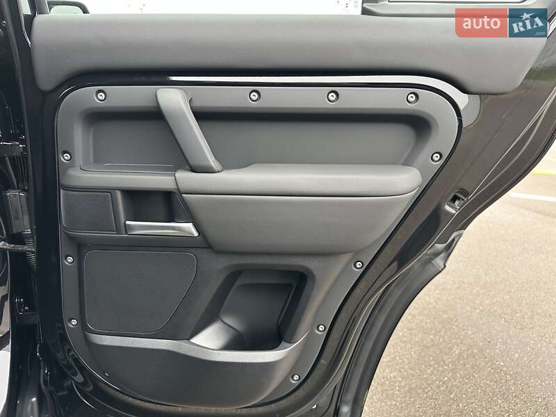Внедорожник / Кроссовер Land Rover Defender 2024 в Киеве