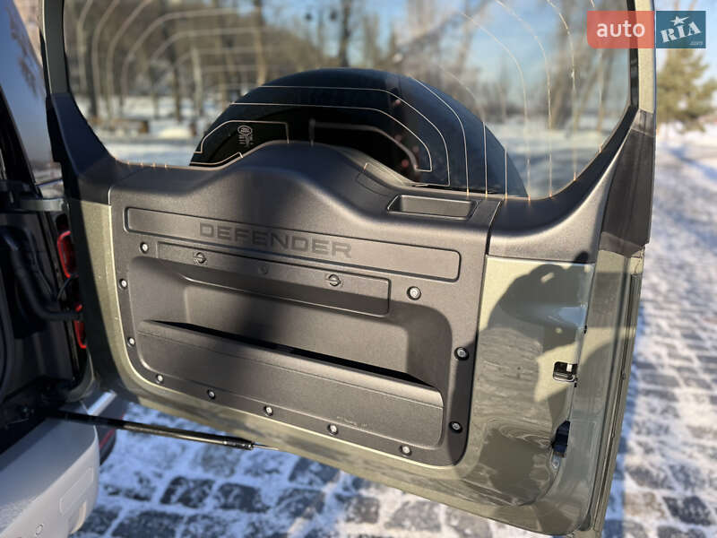 Внедорожник / Кроссовер Land Rover Defender 2021 в Киеве фото 36 Внедорожник / Кроссовер Land Rover Defender 2021 в Киеве