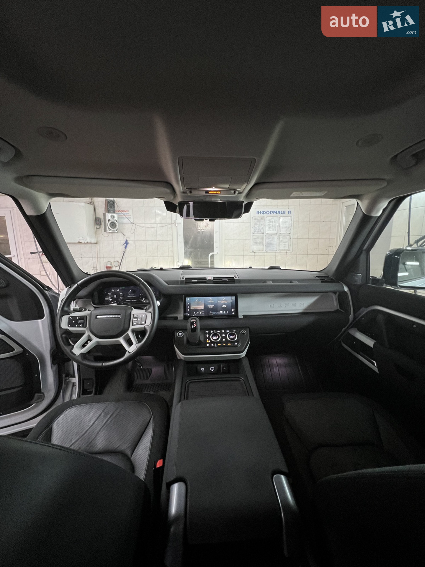 2020 Land Rover Defender - мініатюра 20