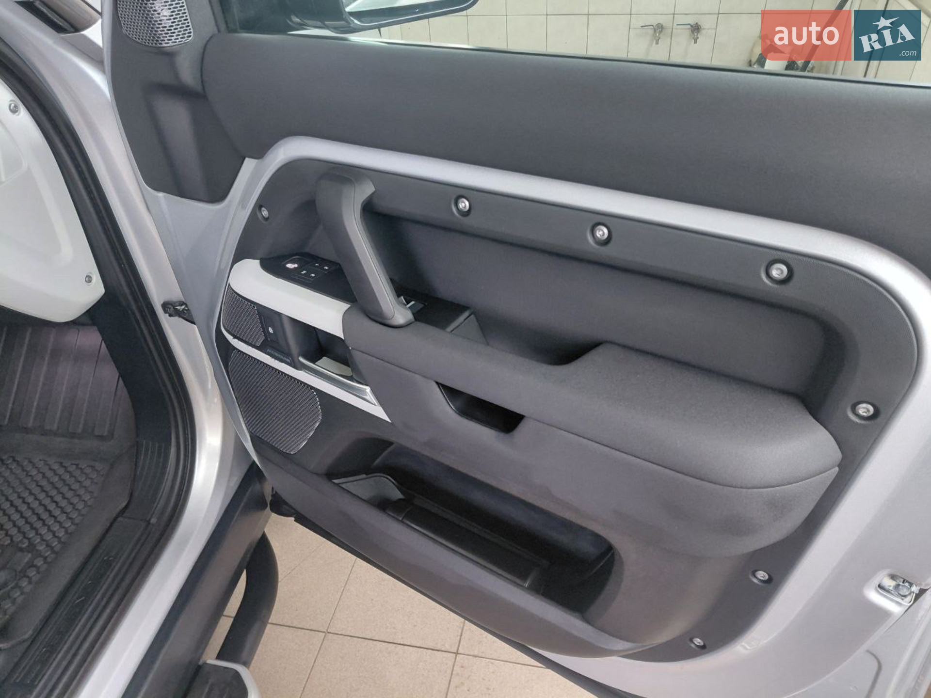 2020 Land Rover Defender - мініатюра 28