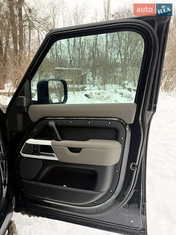 Внедорожник / Кроссовер Land Rover Defender 2021 в Киеве