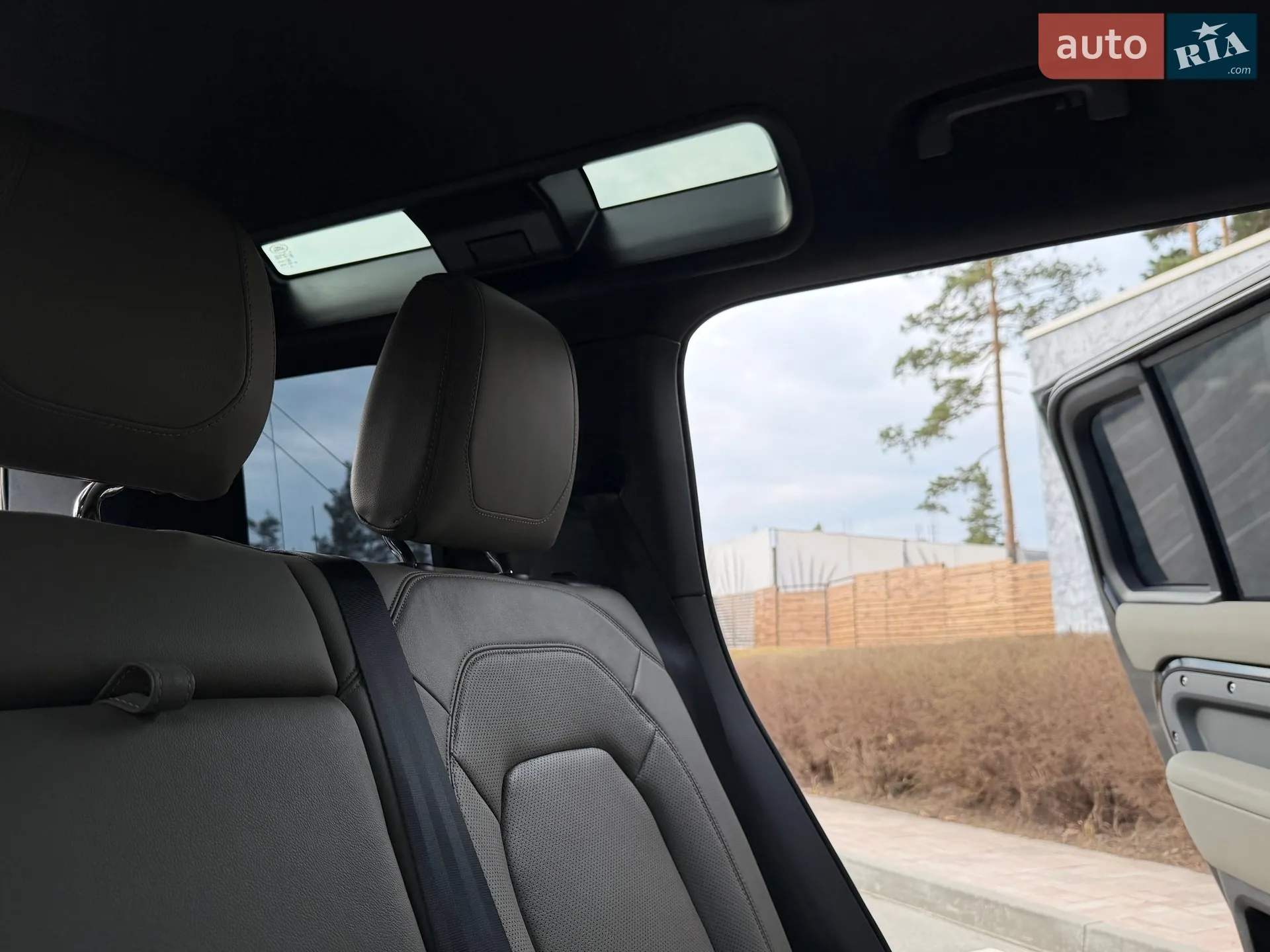 2022 Land Rover Defender - мініатюра 136