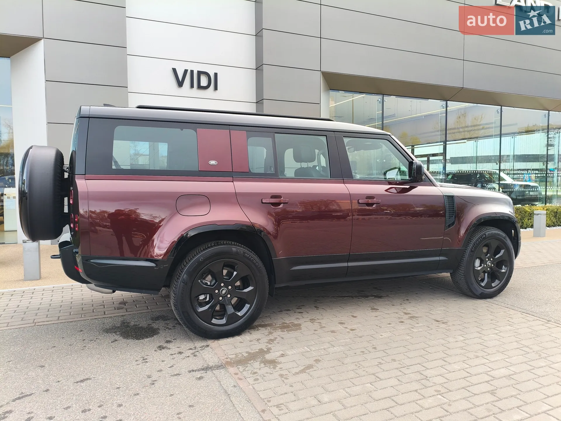 2024 Land Rover Defender - мініатюра 31