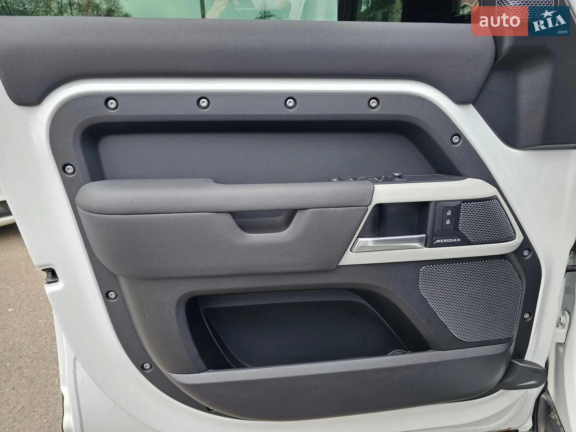 2020 Land Rover Defender - мініатюра 29
