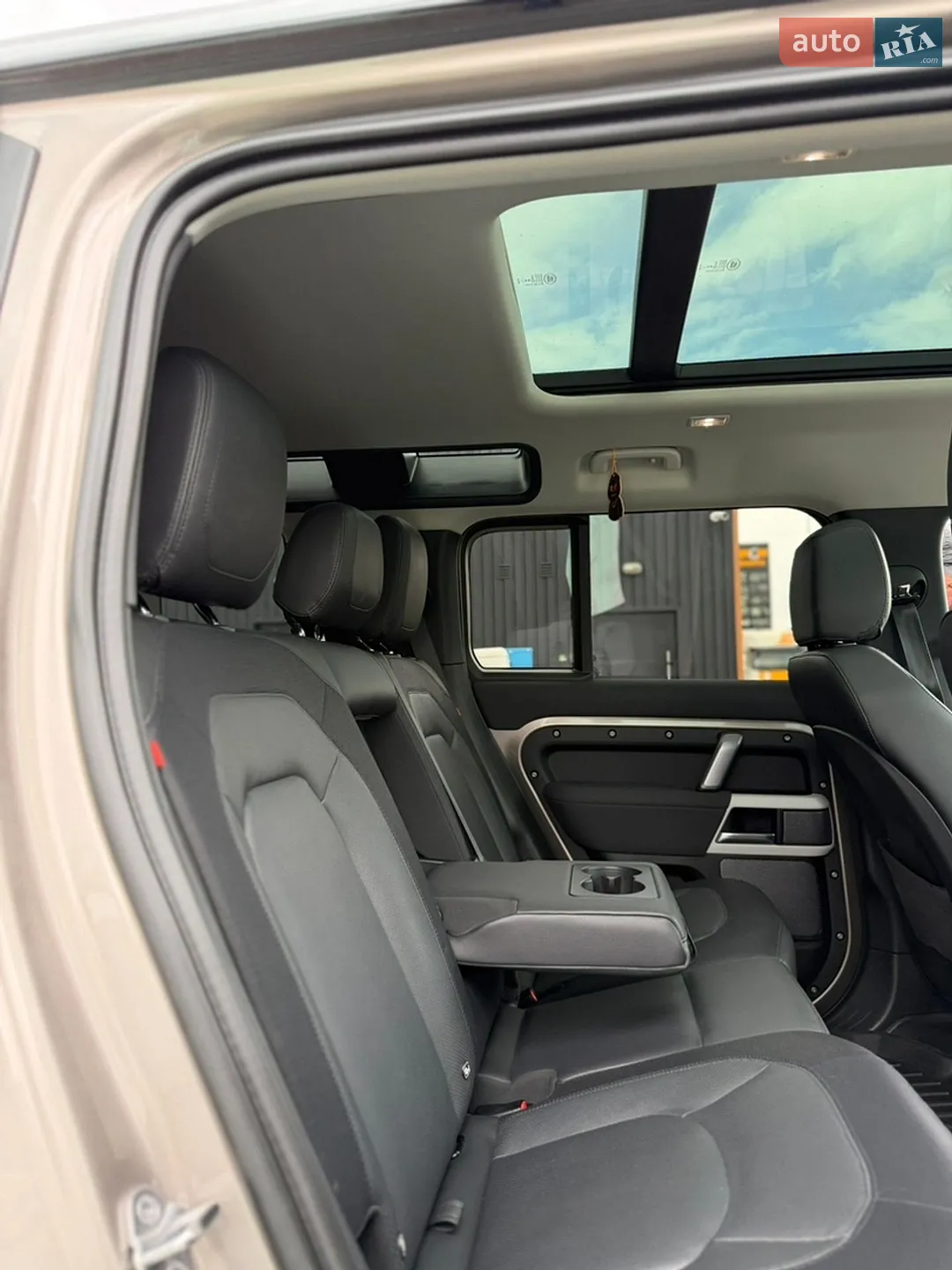 2022 Land Rover Defender - мініатюра 31