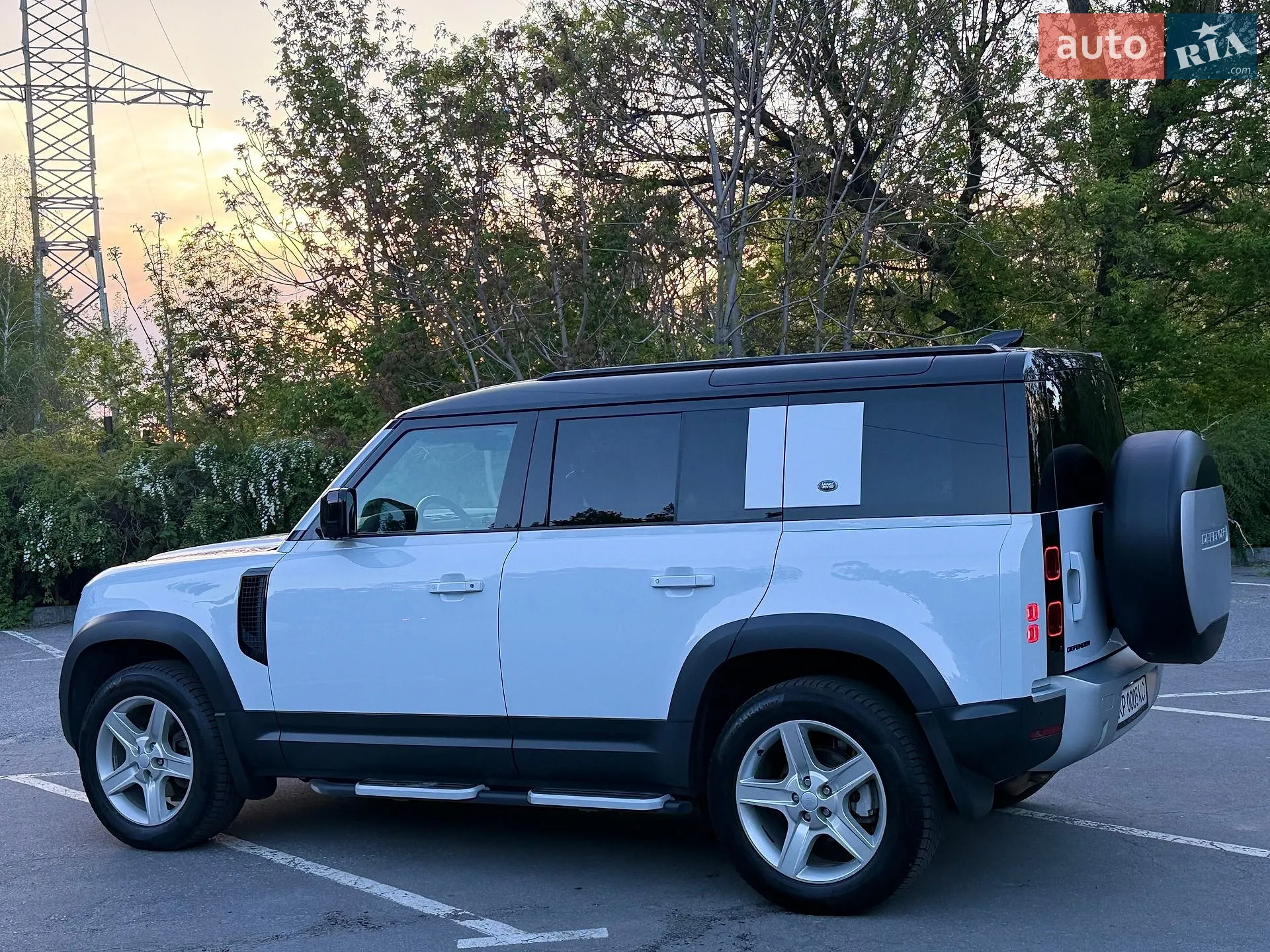 2021 Land Rover Defender - мініатюра 18