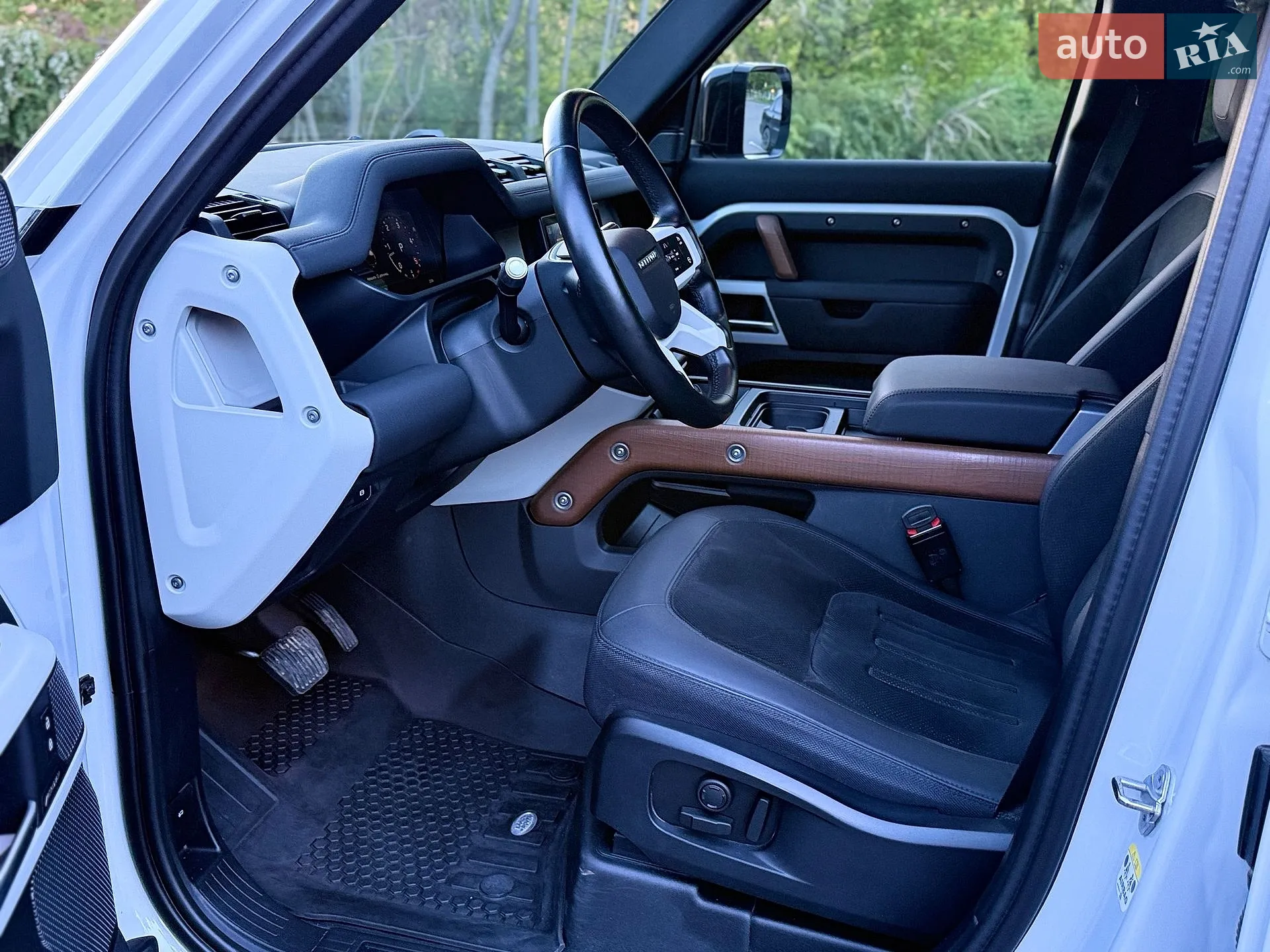2021 Land Rover Defender - мініатюра 40