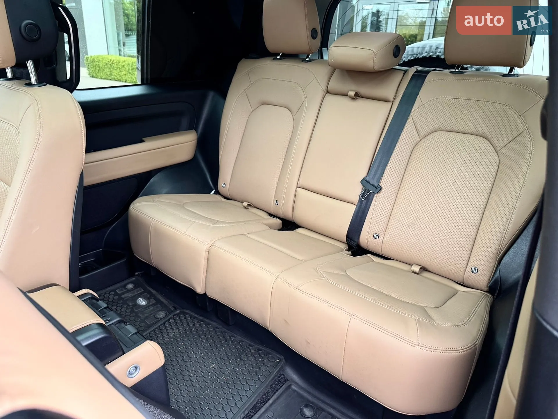 2025 Land Rover Defender - мініатюра 15