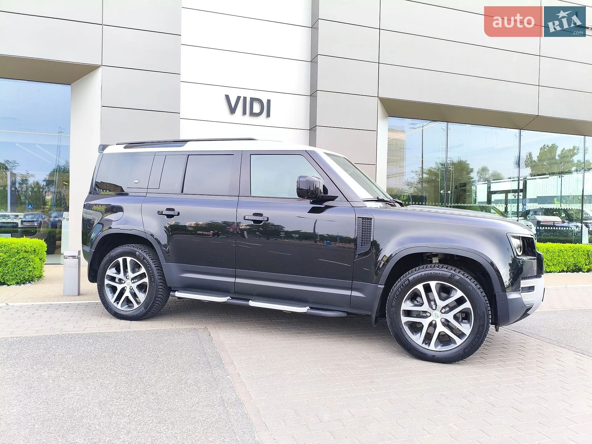 2021 Land Rover Defender - мініатюра 19