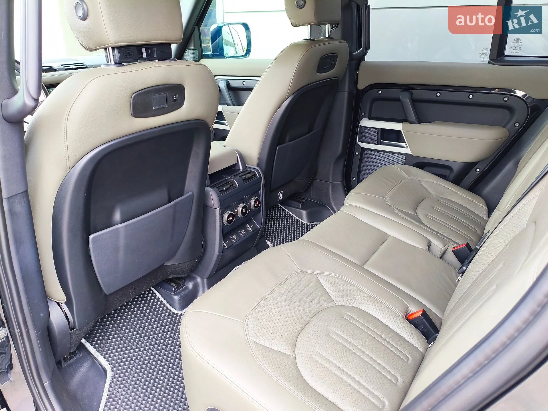 2021 Land Rover Defender - мініатюра 48