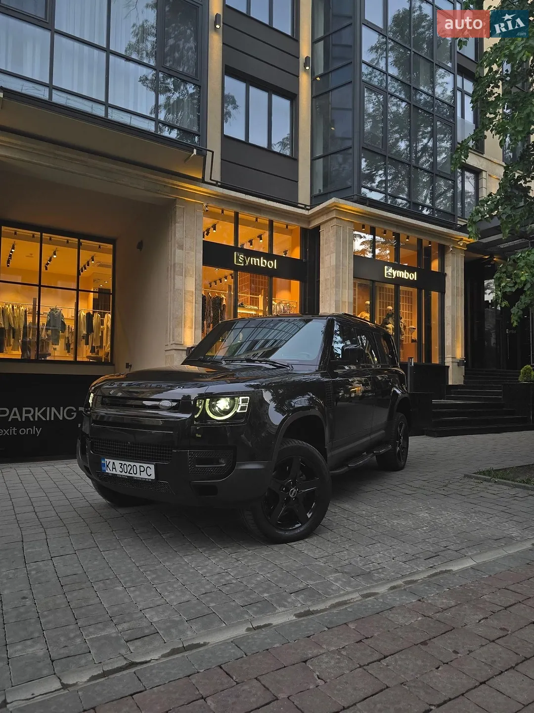 2021 Land Rover Defender - фото 1