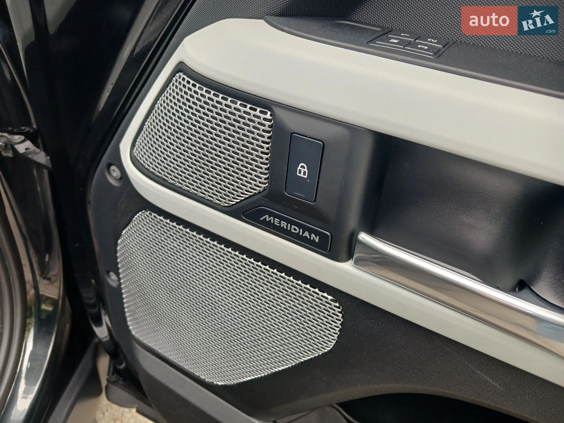 2022 Land Rover Defender - мініатюра 15