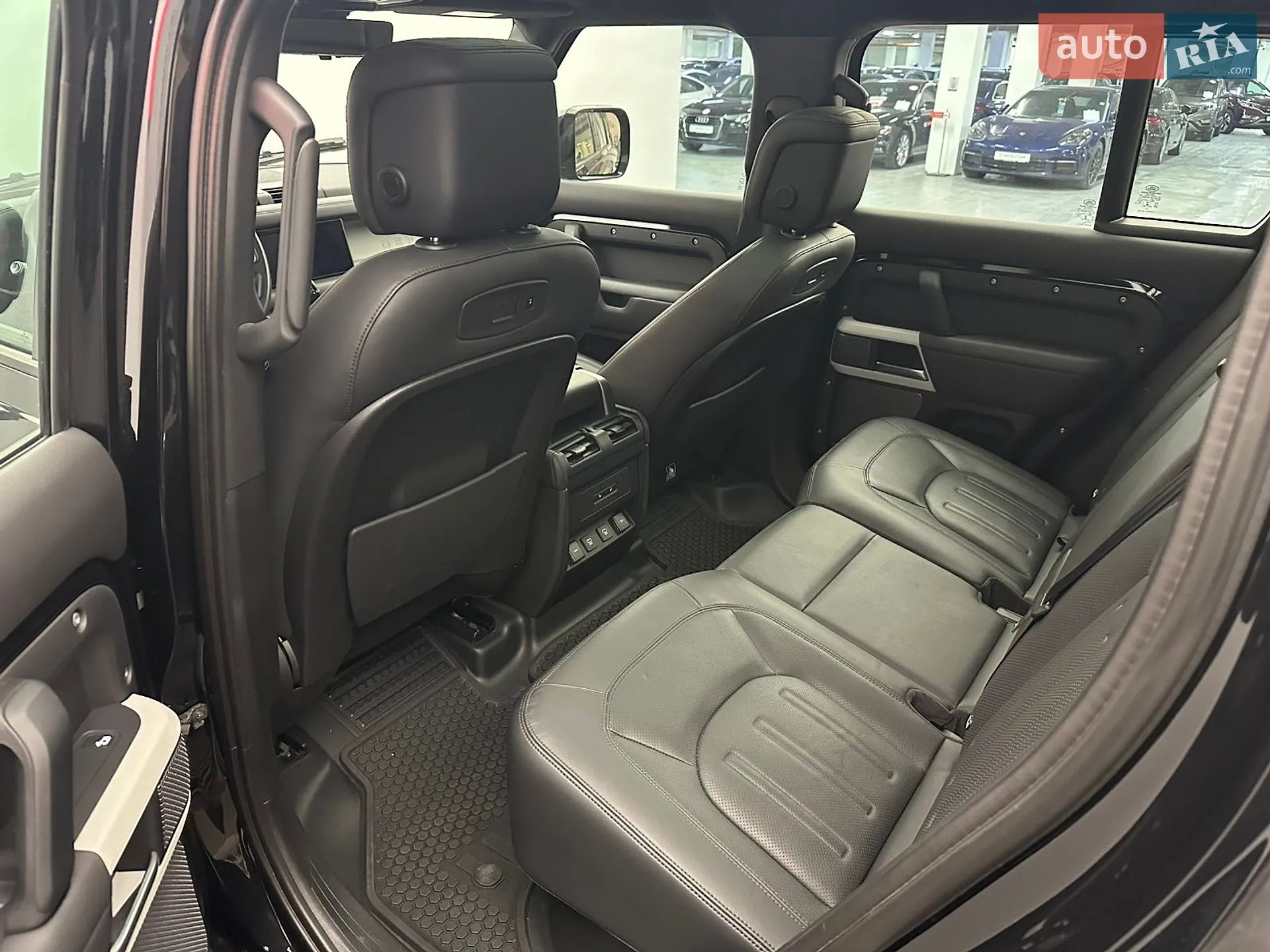 2021 Land Rover Defender - мініатюра 23