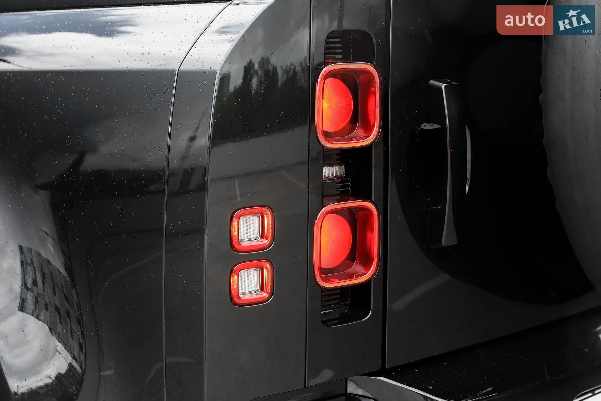 2020 Land Rover Defender - мініатюра 20