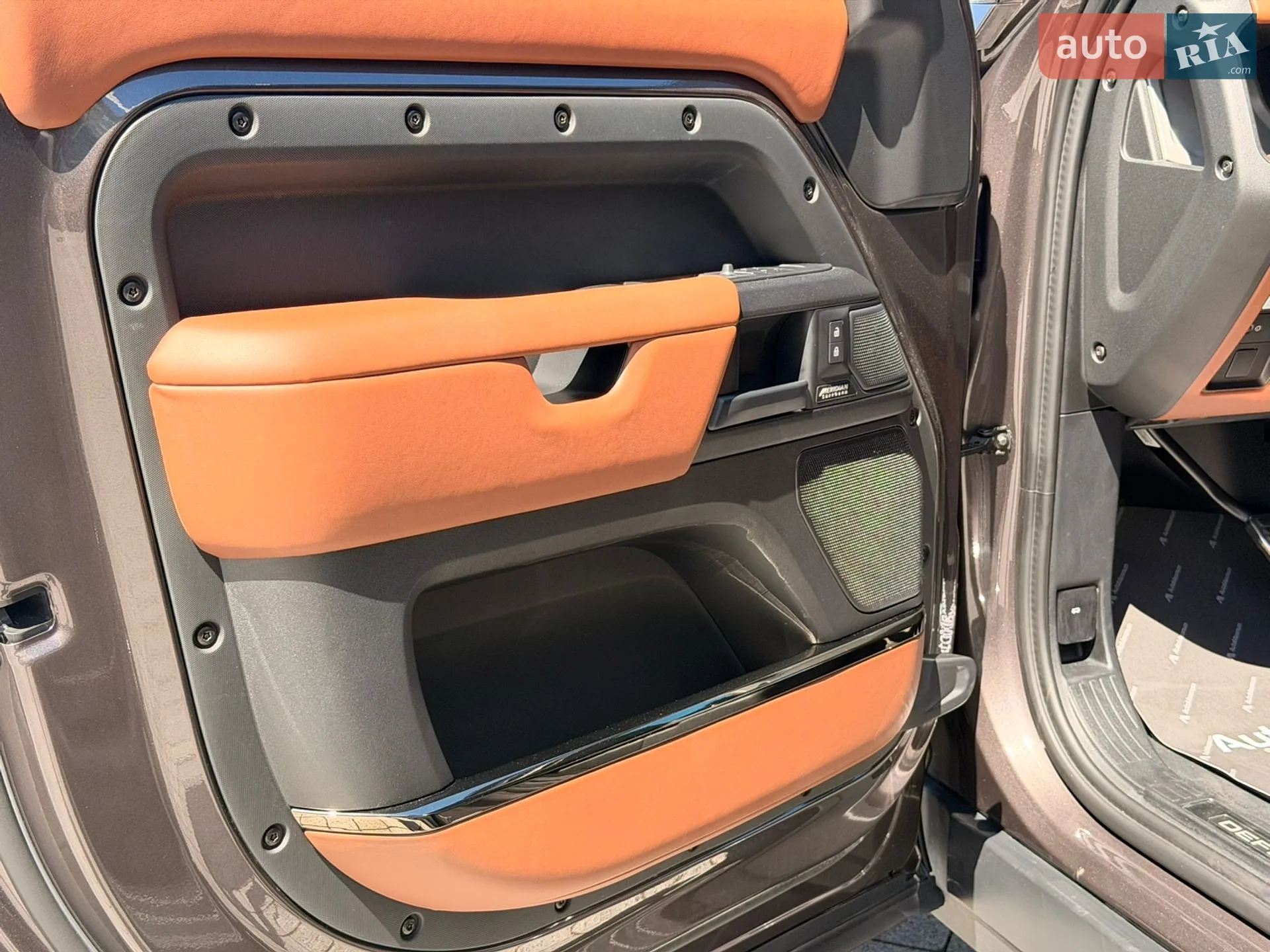 2025 Land Rover Defender - мініатюра 14