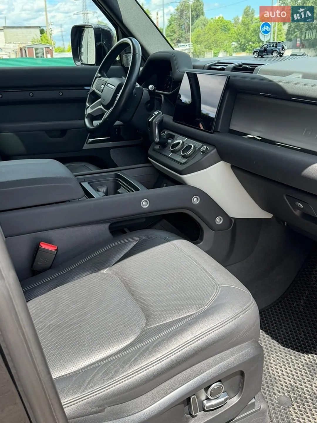 2022 Land Rover Defender - мініатюра 25