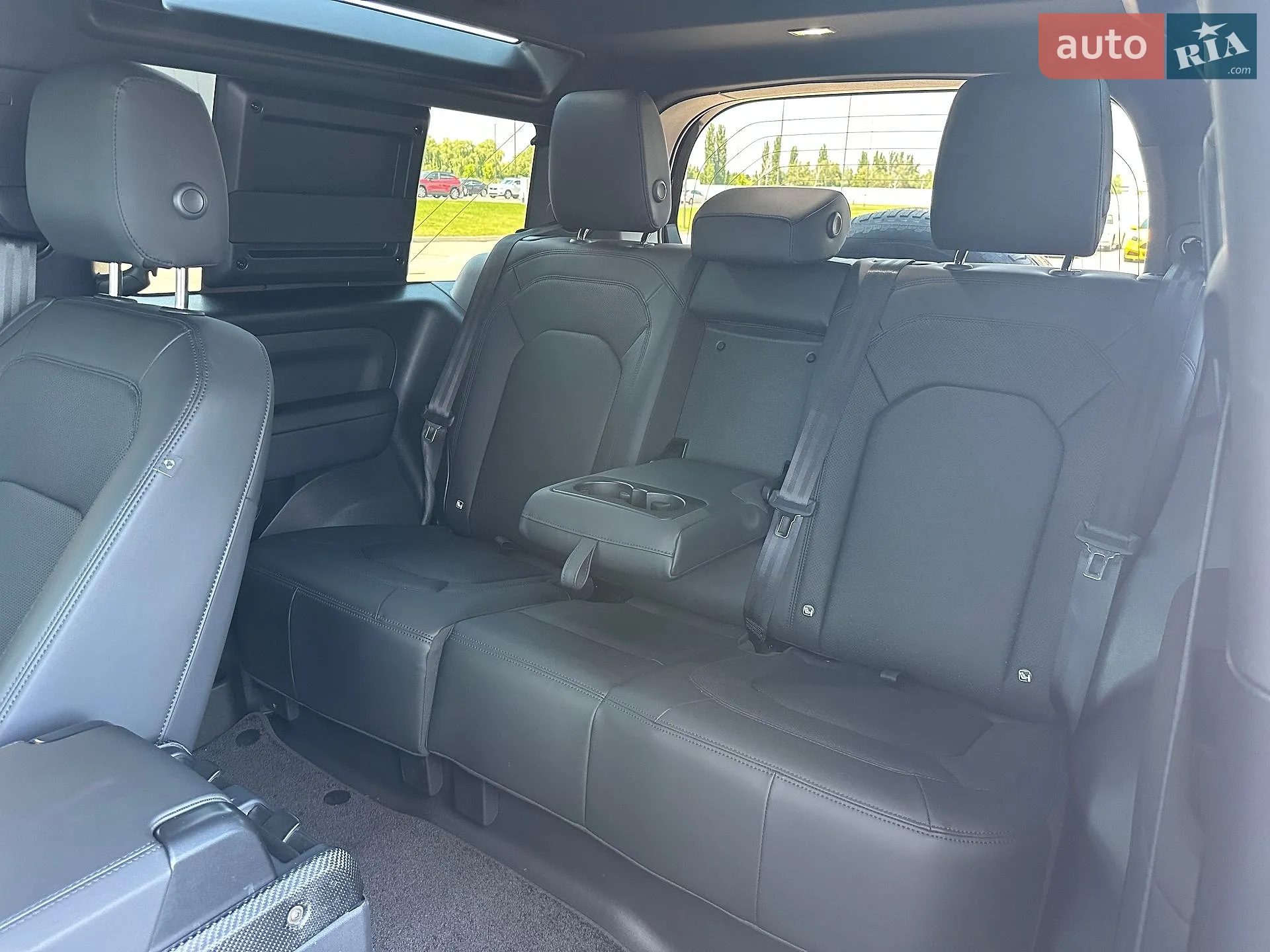 2024 Land Rover Defender - мініатюра 19